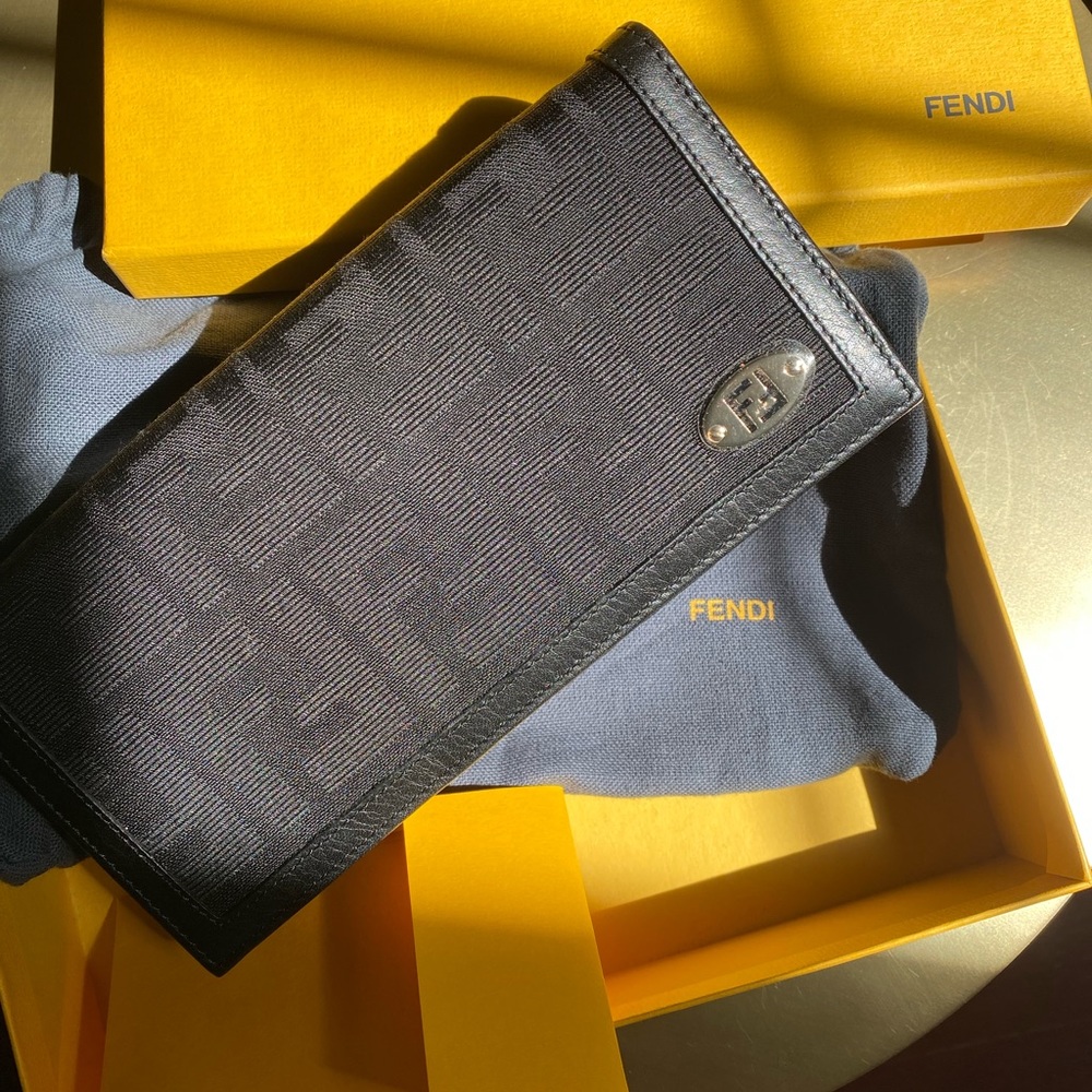 (New) AUTHENTIC Fendi Black Zucca Canvas and Leather FF Flap Continental Wallet